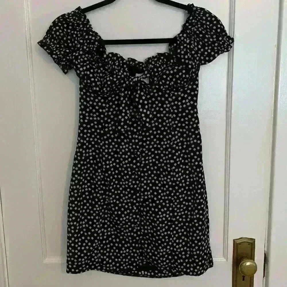Princess Polly Black White Marion Floral Tie Front Mini Dress Size 4 - Picture 2 of 9